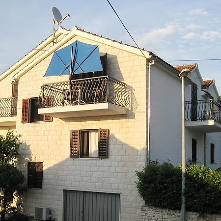 Apartments Raic Supetar Exterior foto
