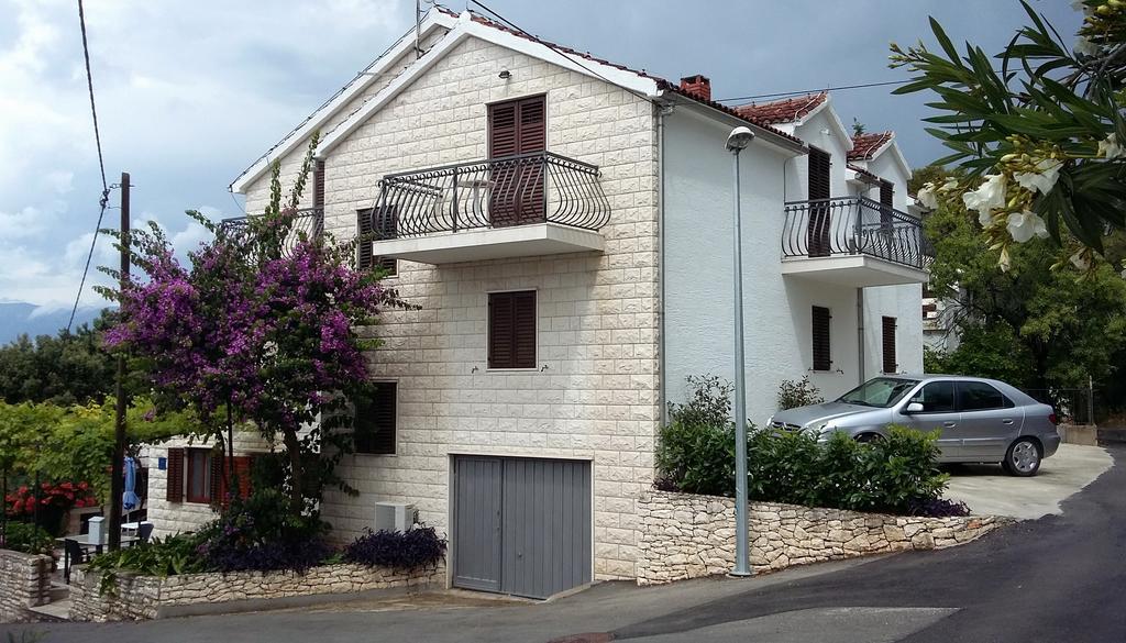 Apartments Raic Supetar Exterior foto