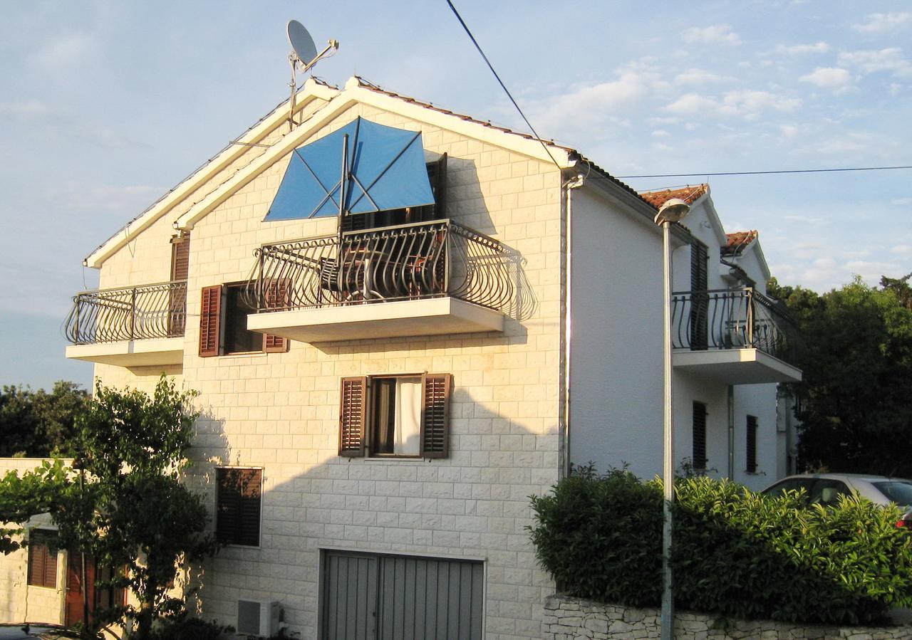 Apartments Raic Supetar Exterior foto